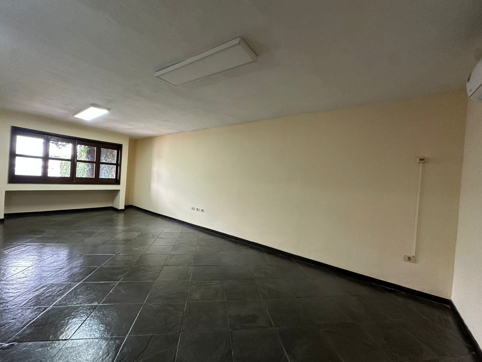 Departamento en alquiler de 3 dormitorios c/ cochera en Villa Morra — foto 4