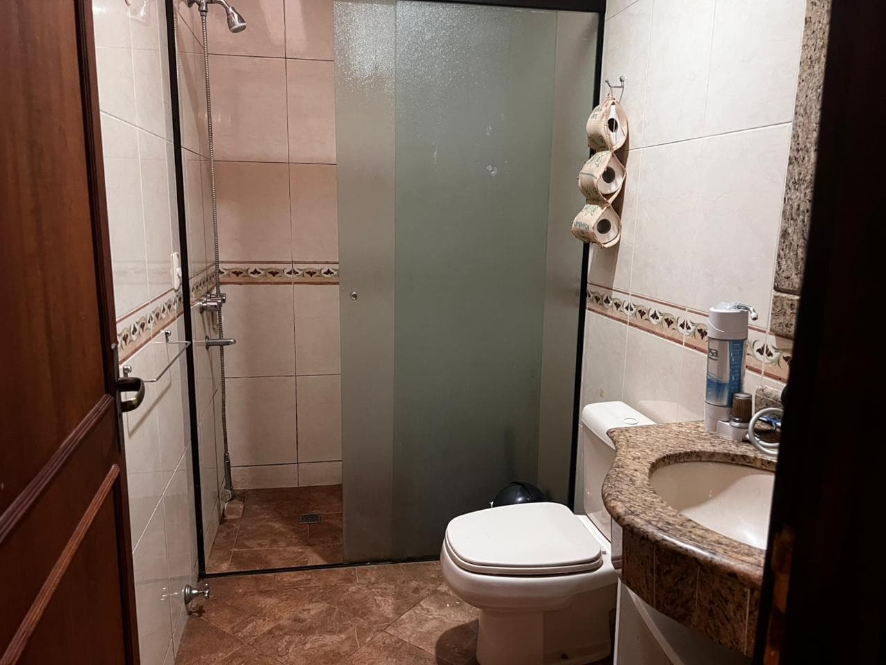 Fina Residencia De 3 Dormitorios Con Patio En Barrio Nazareth, Asunción, foto 5