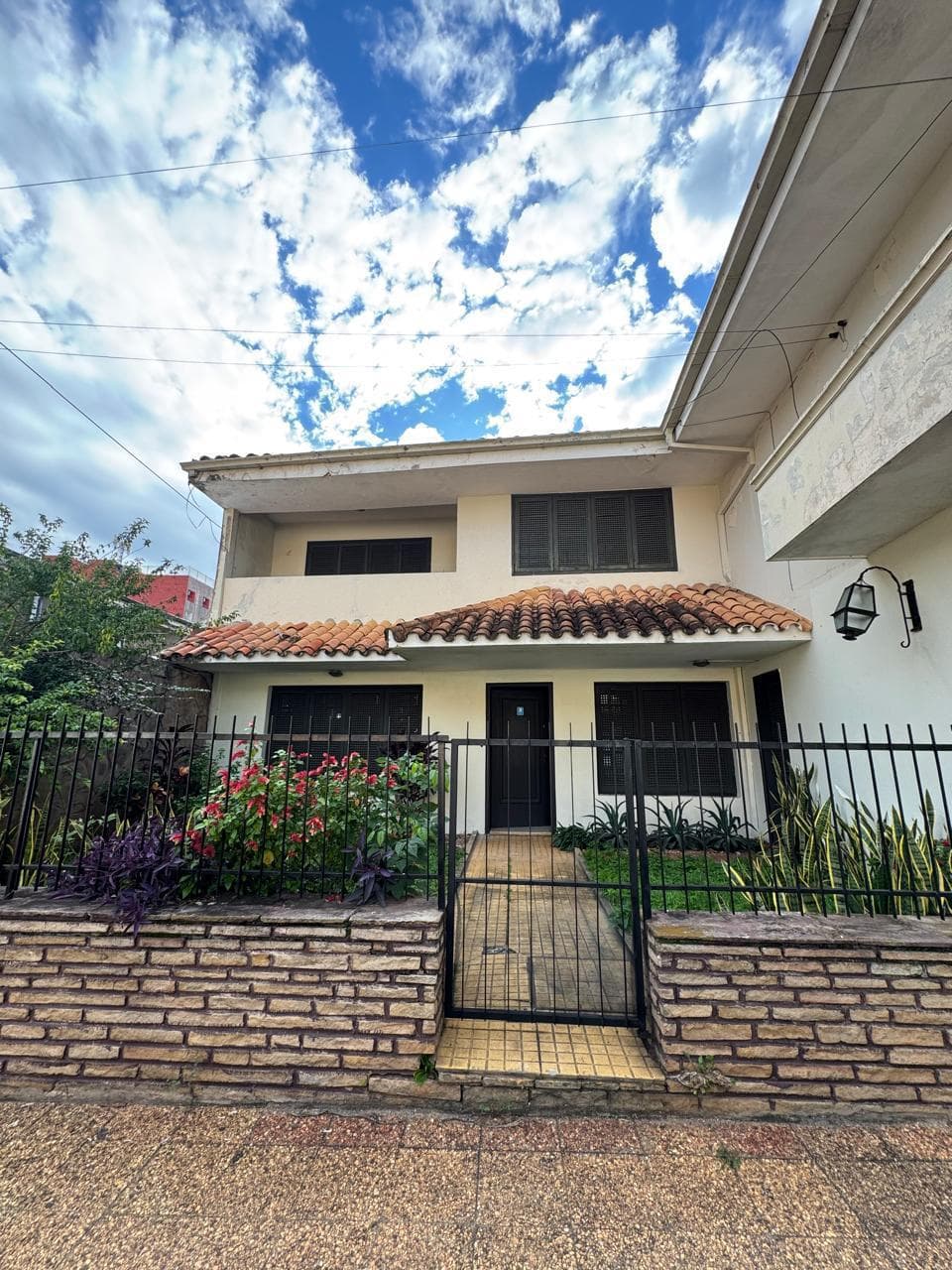 Alquilo casa en el centro de asuncion