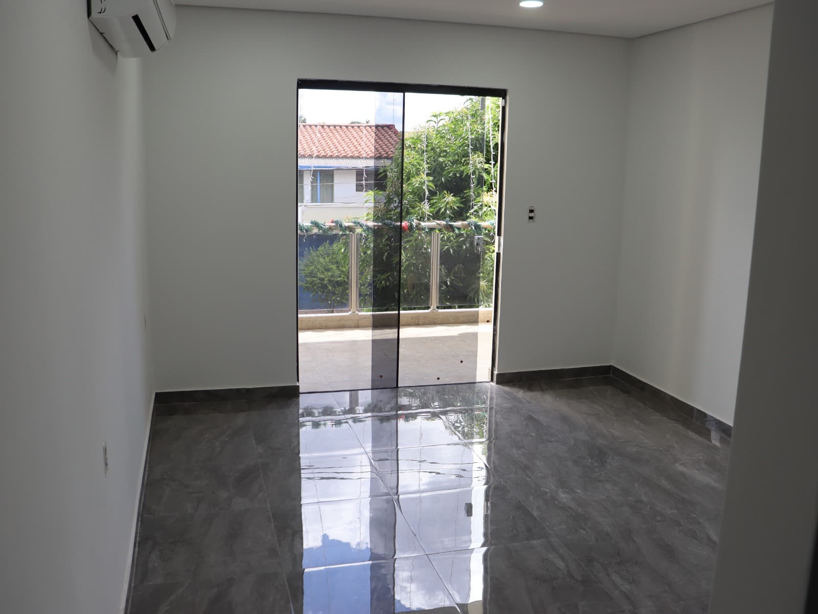 Casa de 5 habitaciones con Piscina en Luque zona Plaza Madero, foto 4