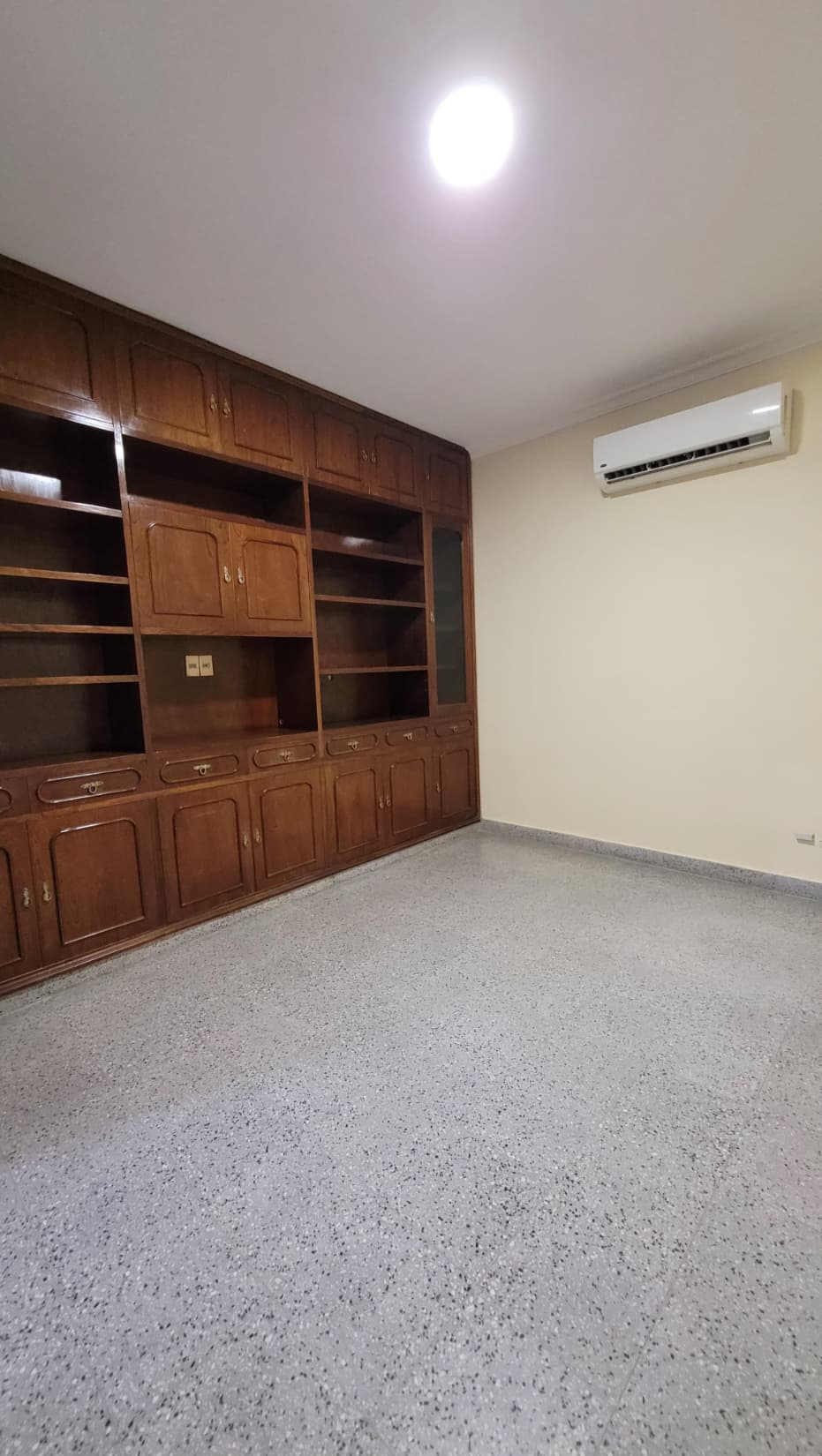 – casa amplia y elegante en barrio mburicao, foto 3