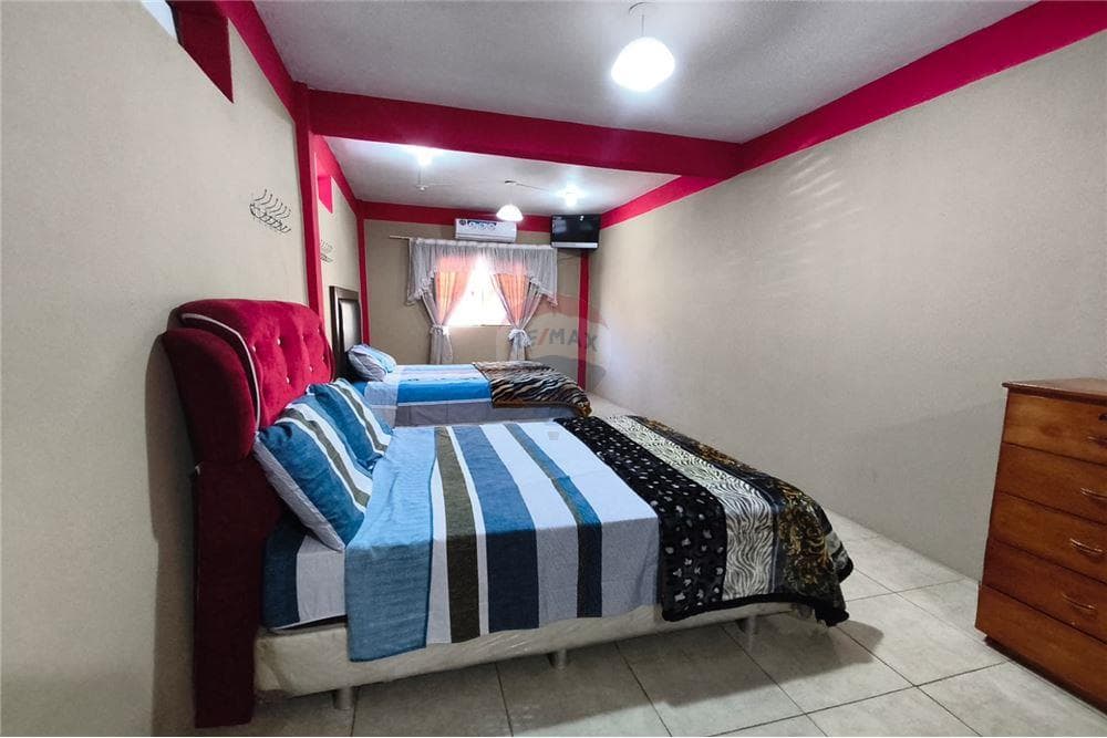 Casa - Alquiler - Encarnación, Paraguay, foto 5