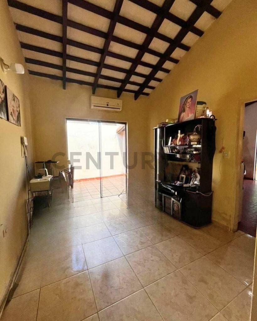En venta Casa con 2 locales comerciales Barrio Mburucuyá — foto 5