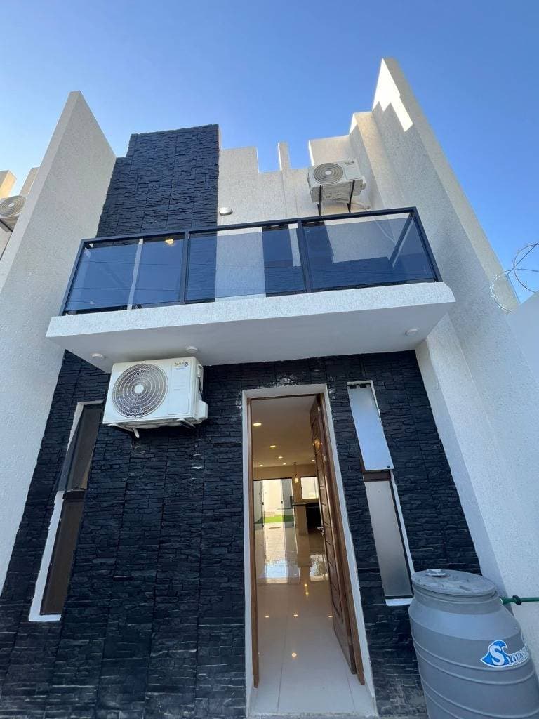 Alquilo duplex en Luque de tres habitaciones