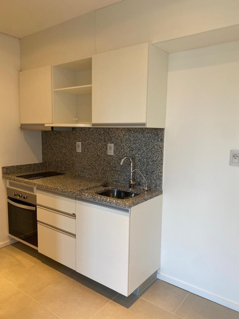 En Edificio Bernardino De 1 Dormitorio — foto 3