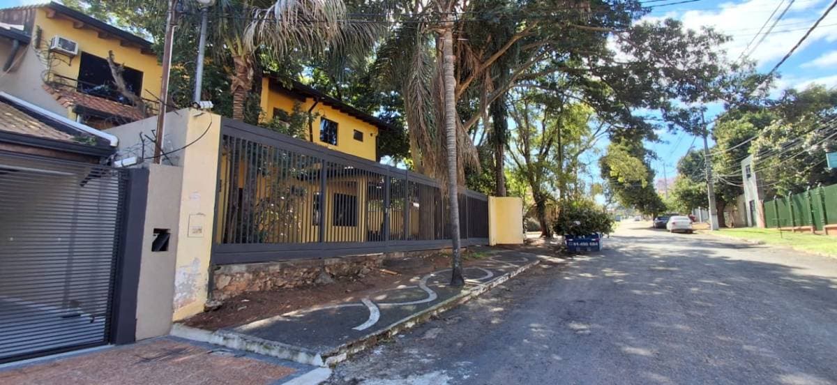 Amplia casa en alquiler en Lambaré – zona canal 13!, foto 1