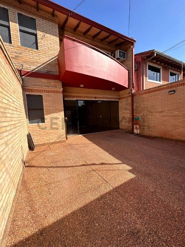 Vendo Duplex en Lambaré Zona Unicanal