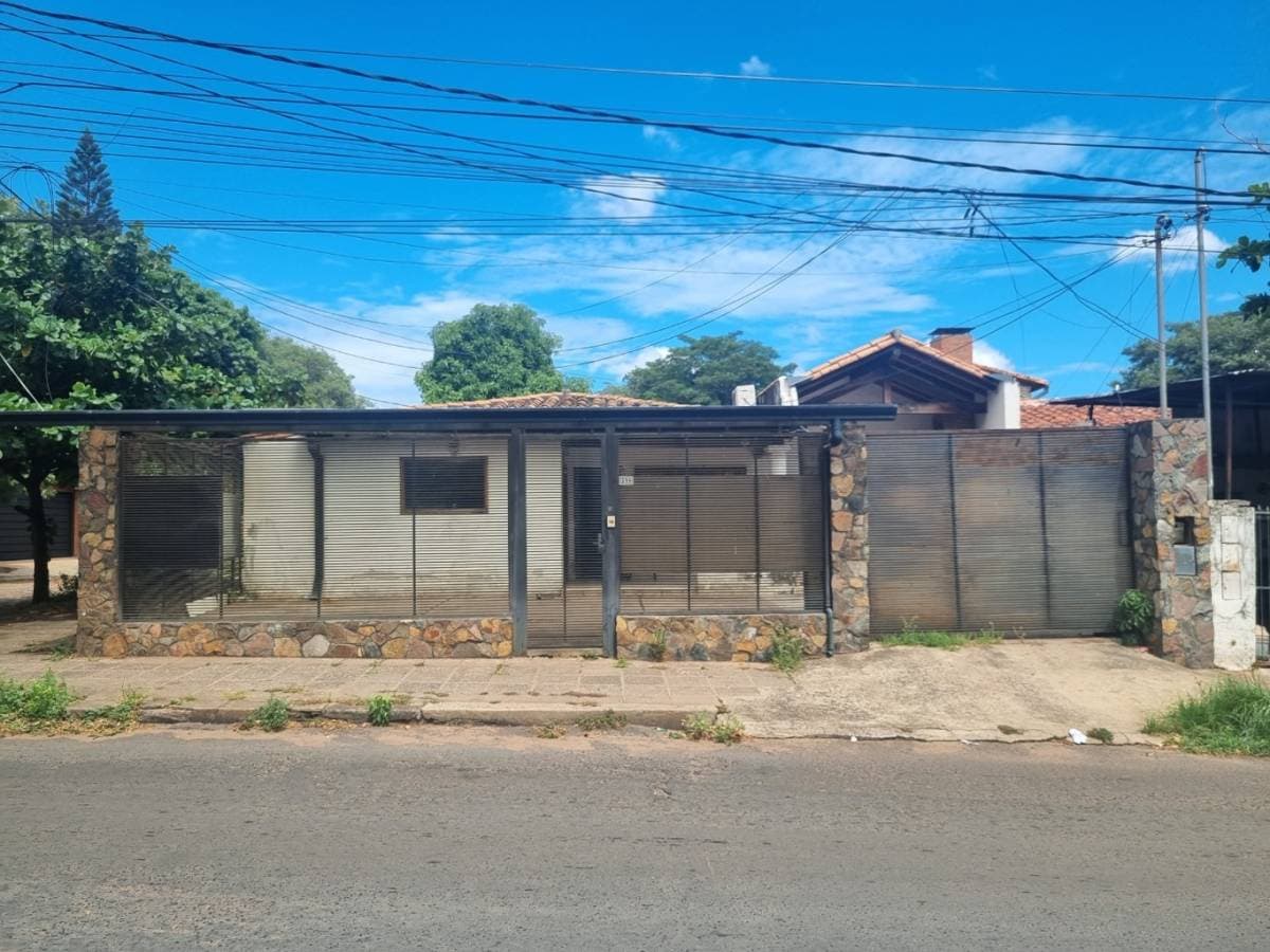 Casa en Venta - Barrio Santo Domingo, Lambaré