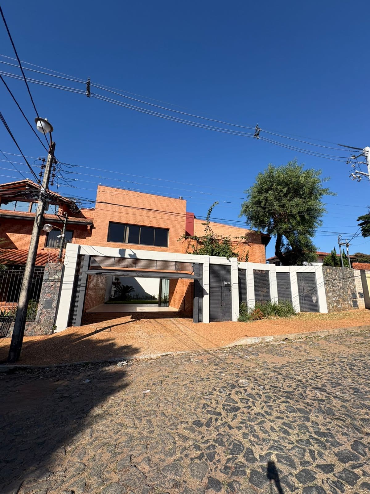 En Alquiler Hermosa A hermosa casa Zona Colegio del Sol. Barrio Villa Aurelia, foto 3