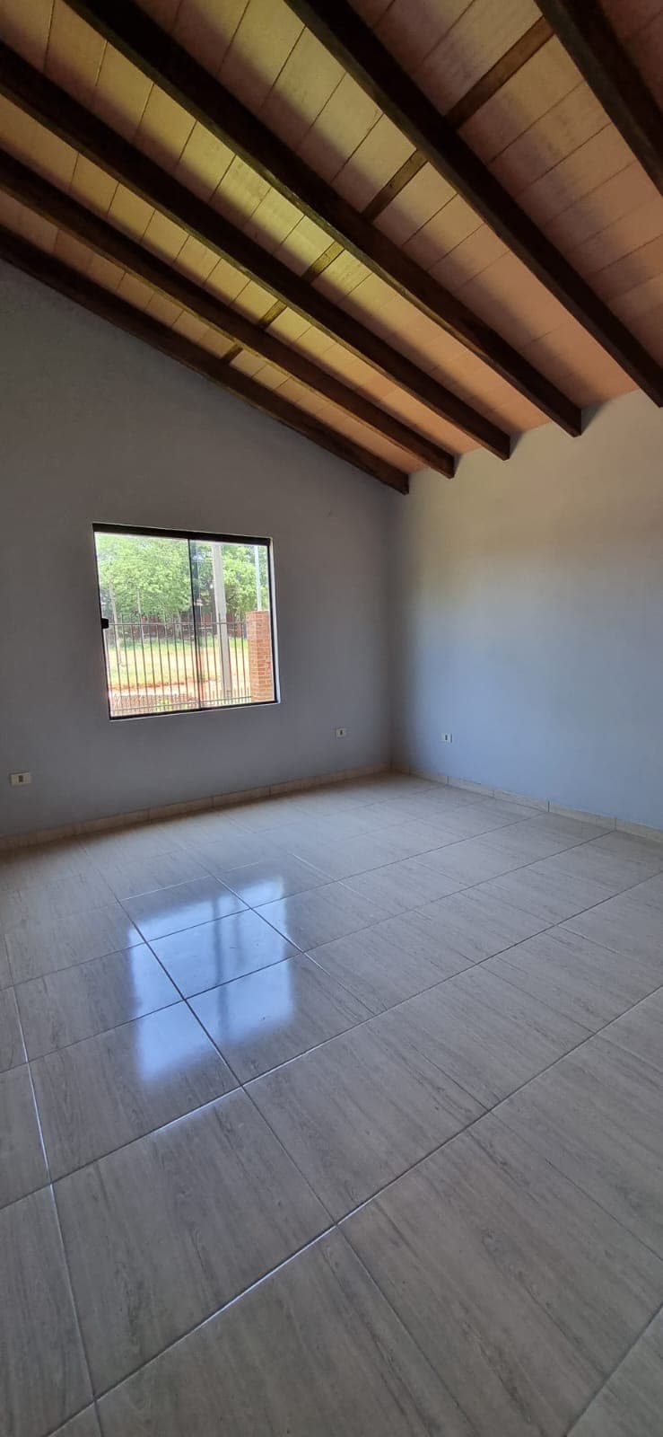 Casa en Venta – Ñemby, Barrio San Carlos, foto 5
