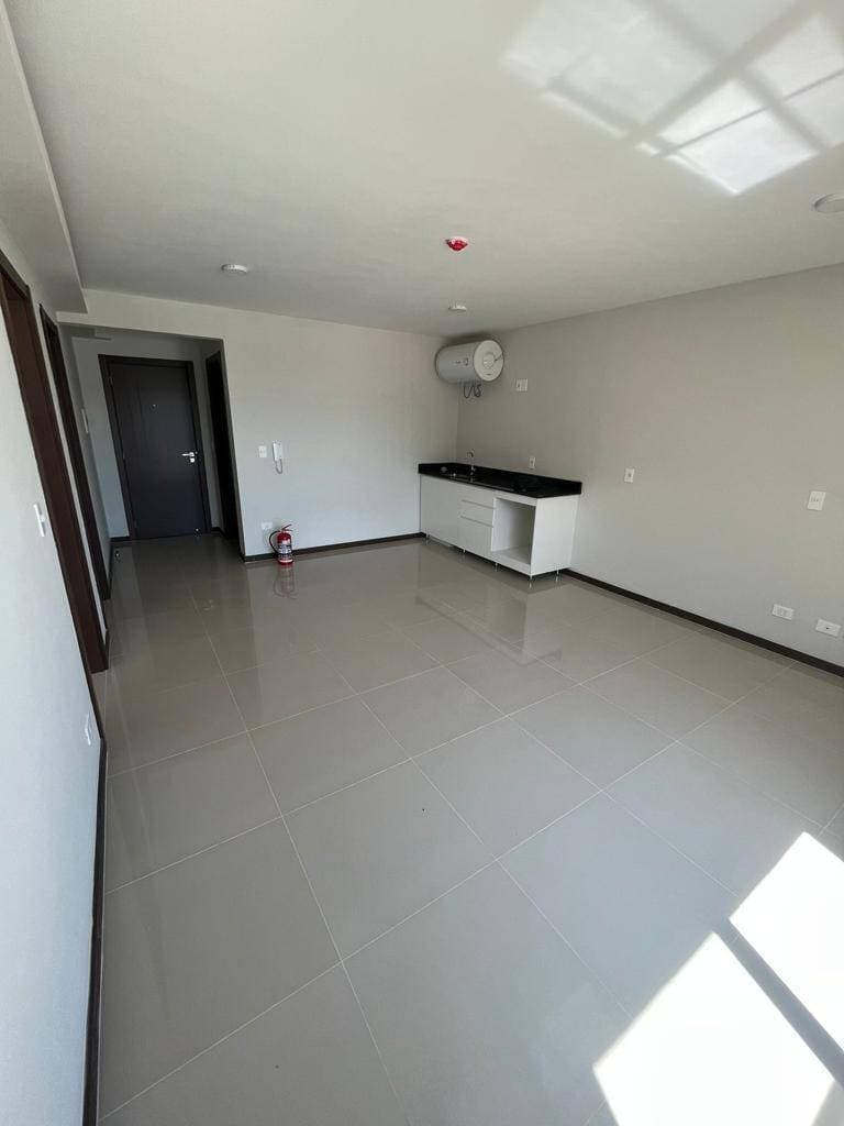 Departamento de 2 dormitorios en Luque - Ubicación privilegiada, foto 5