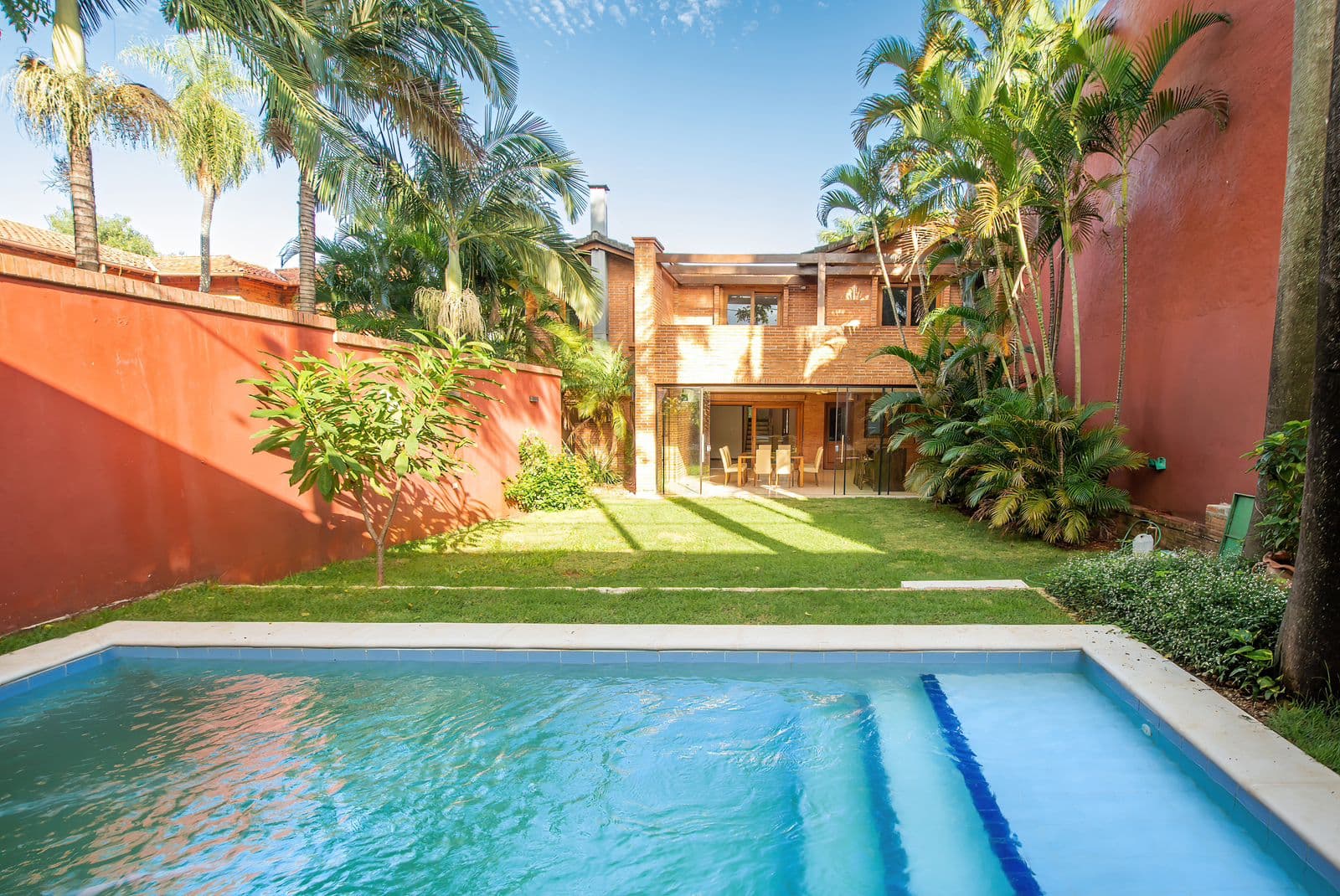 Barrio Cerrado Las Piedras Luque En Venta Hermosa Residencia