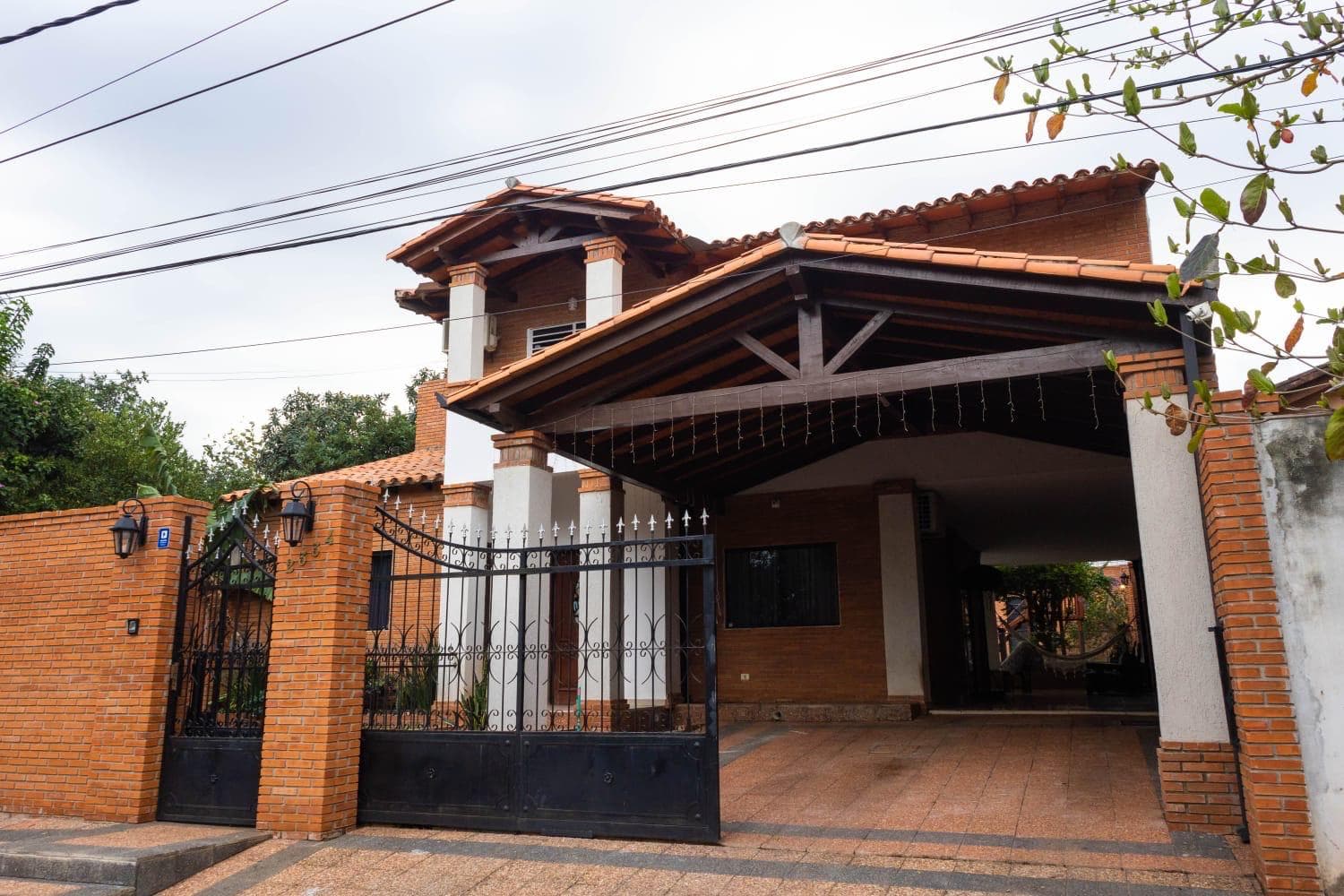 Casa en lambare con pileta, foto 2
