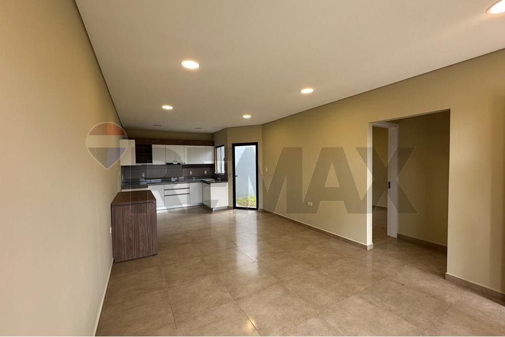 Chalet en venta - Villa Elisa Paraguay, foto 4