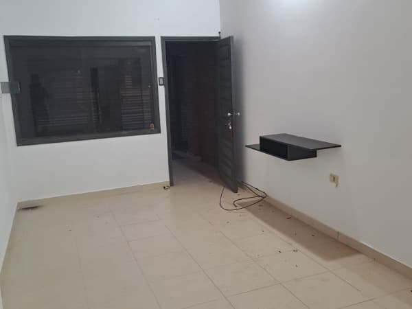 En venta casa de 3 habitaciones en Capiatá, foto 3