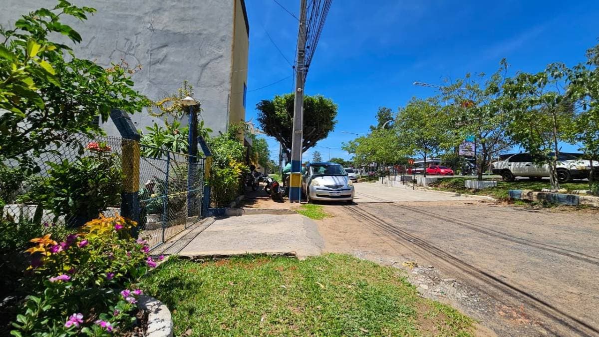 En venta terreno frente a plaza madero Luque, foto 4