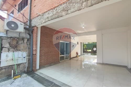 Casa-Venta-PY Asunción Mburucuyá 001521 411 Calle Dr. Ramón Zubizarreta, foto 2