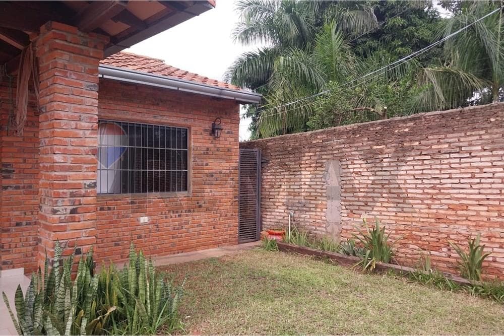 Casa en barrio mbokajaty de Villa Elisa — foto 4