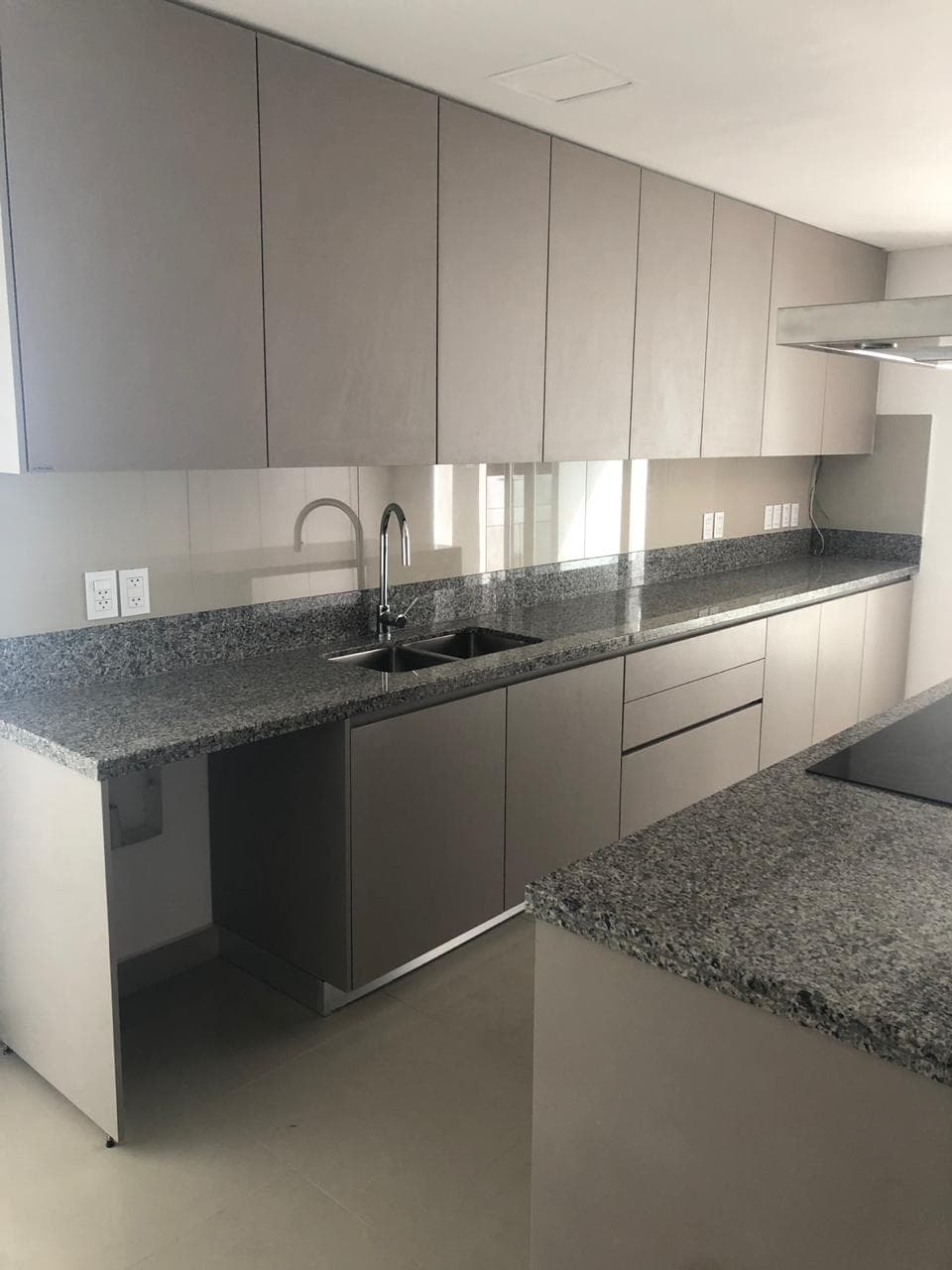 Alquiló Dpto De 4 Habitaciones A Estrenar Lp De Los Patos — foto 5