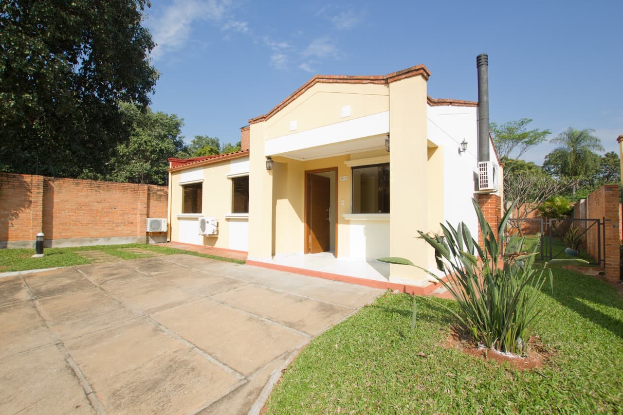 casa toda en planta baja , en Condominio — foto 2