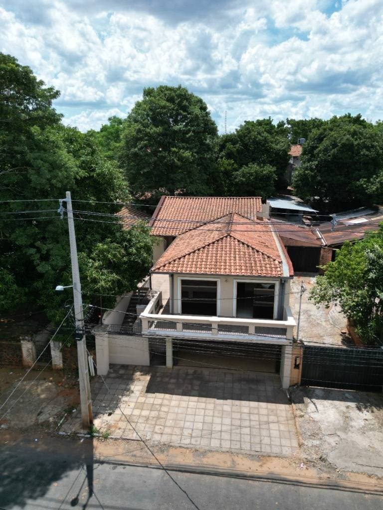 Hermosa casa en barrio hipodromo, foto 2