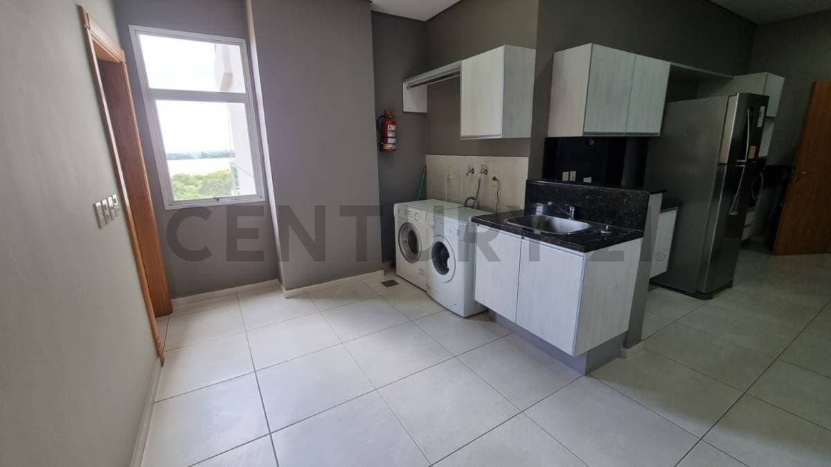 Amplio departamento con 3 suites en av santa teresa