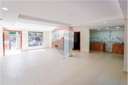 Duplex venta zona colegio sek, lambare, foto 4