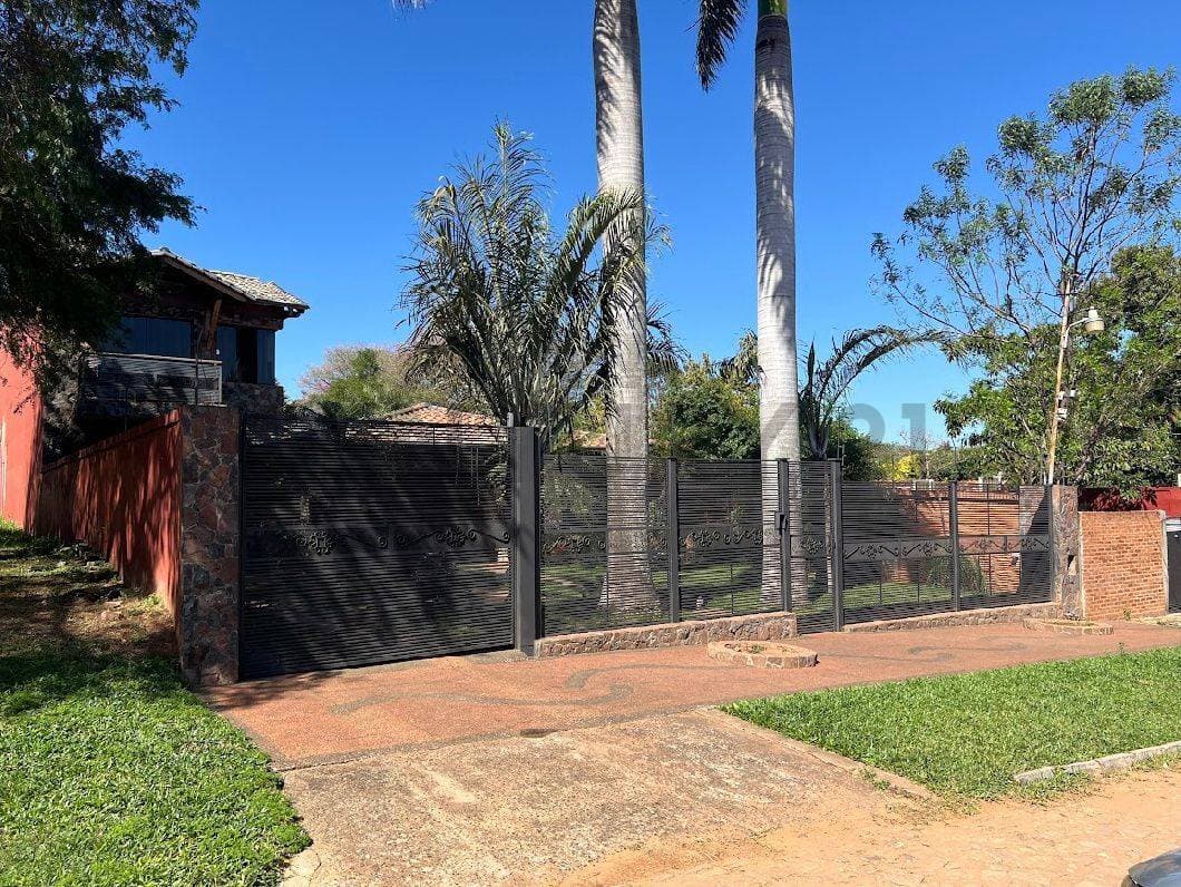 lujosa casa en Limpio, foto 2