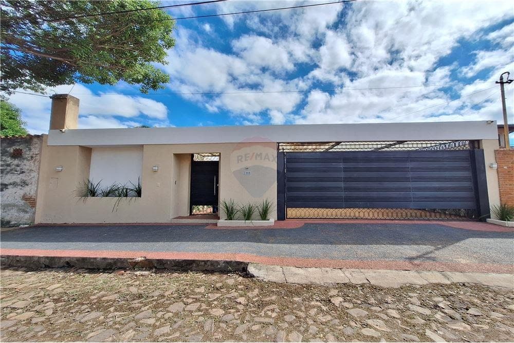 Alquilo casa amoblada en Recoleta zona campo alto