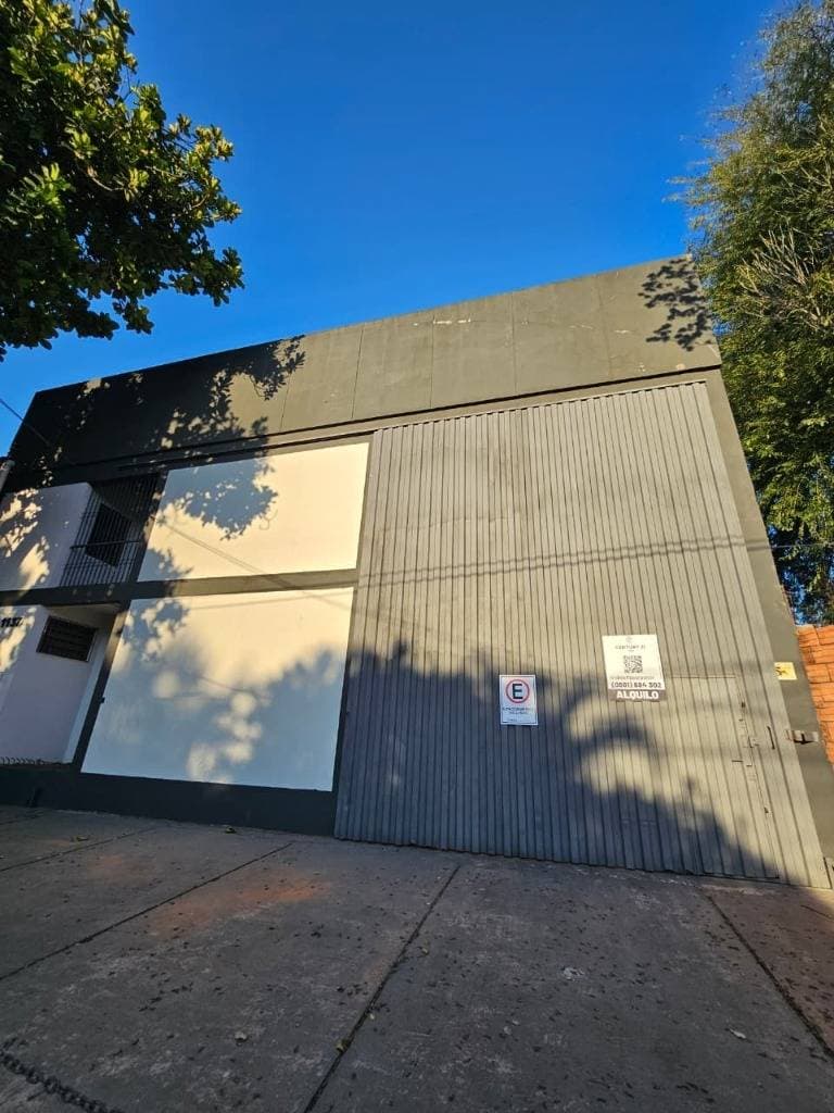 Alquilo deposito en villa aurelia