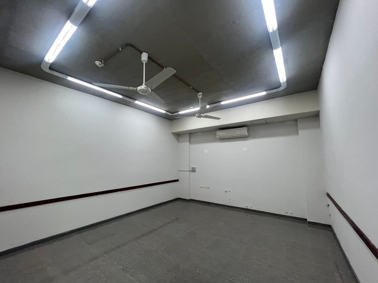 De aulas / oficinas - edificio corporativo — foto 4