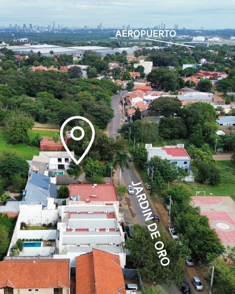 En venta casa con piscina en Luque sobre Jardín de Oro – Barrio América, foto 2