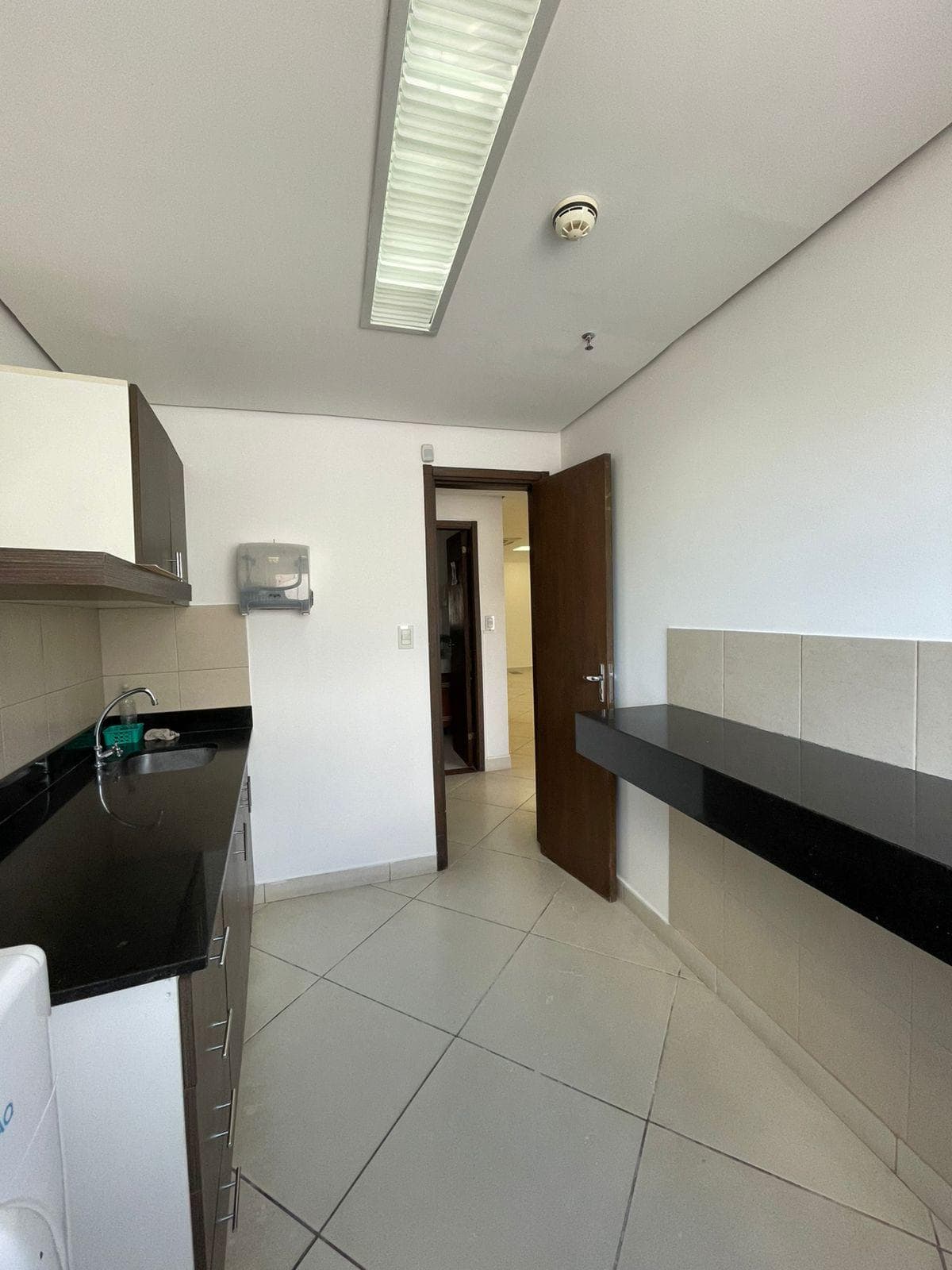 Villamorra En Alquiler Amplia Oficina De 150m2, foto 5