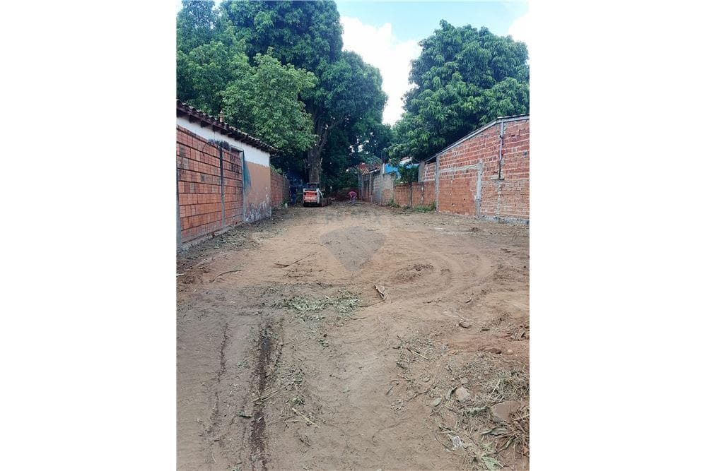 terreno a cuadras de la Avda. Madame Lynch, foto 2