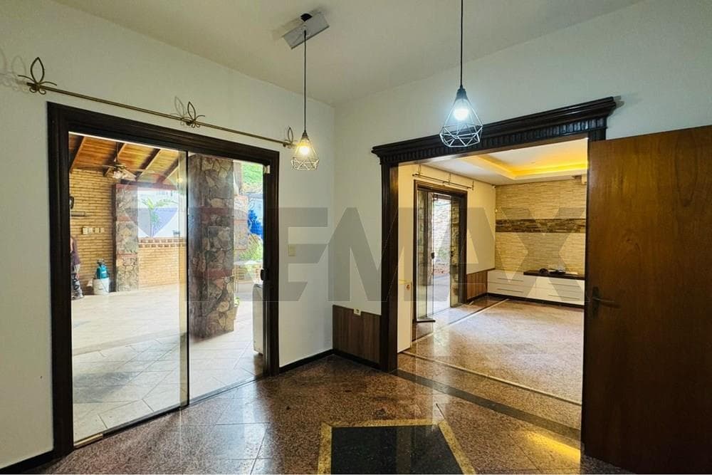 Residencia - Venta - Lambaré, Central, Paraguay — foto 2