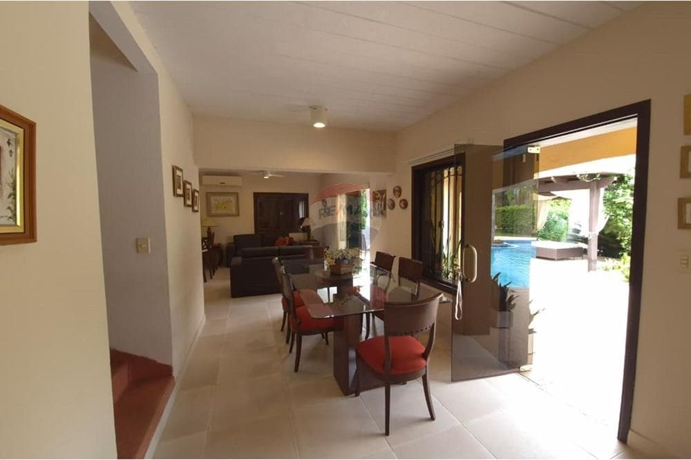 Casa en San Bernardino con Cancha de Tenis, foto 4