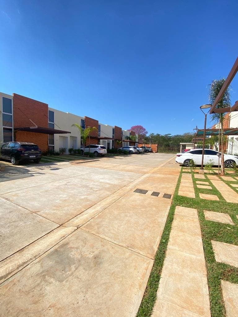 dúplex en pozo en barrio cerrado Luque . ID 38667, foto 5