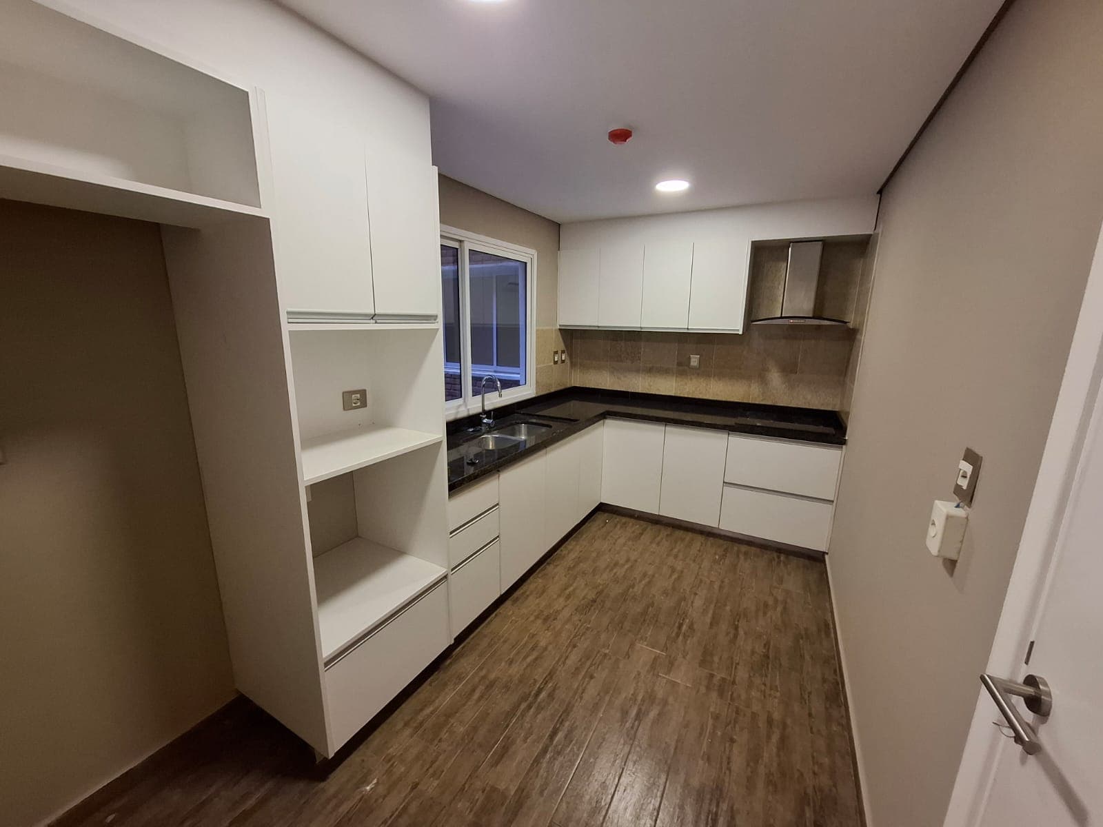 Departamento de 3 dormitorios en Fernando de la Mora, Zona Norte, foto 4