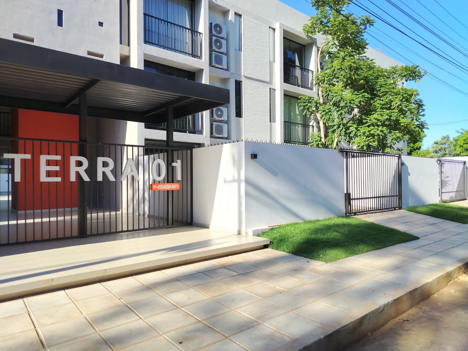 Alquilo departamento en planta baja con patio privado en Terra 01