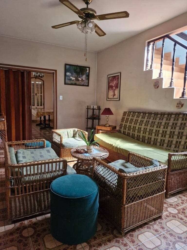 Casa a refaccionar o demoler en Villa Morra, foto 2