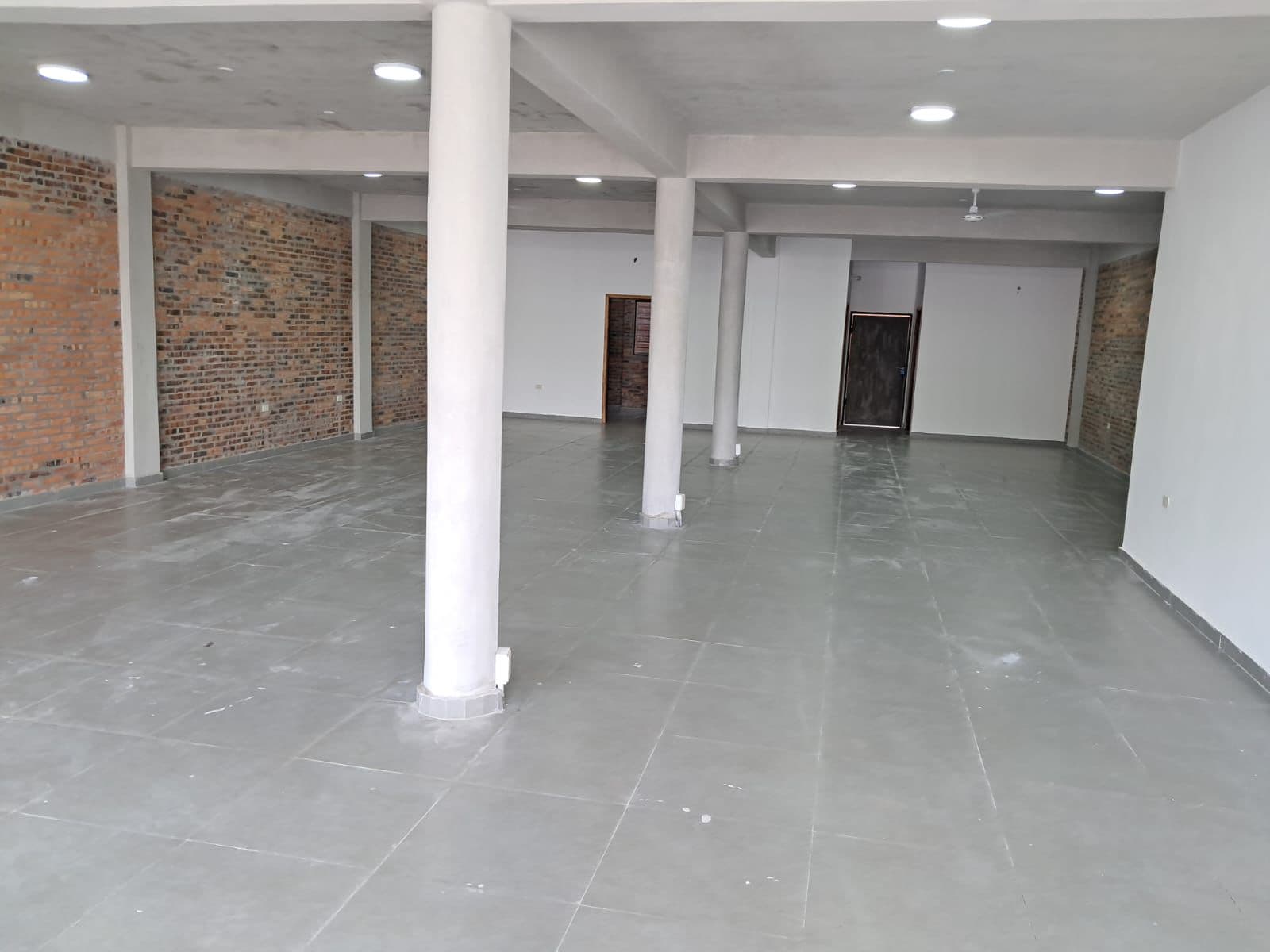Amplio salon en Luque, foto 3