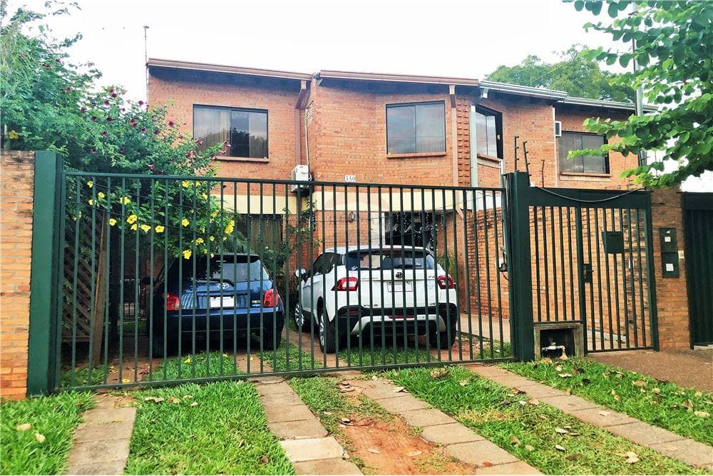 Duplex con Piscina al costado del Pinedo