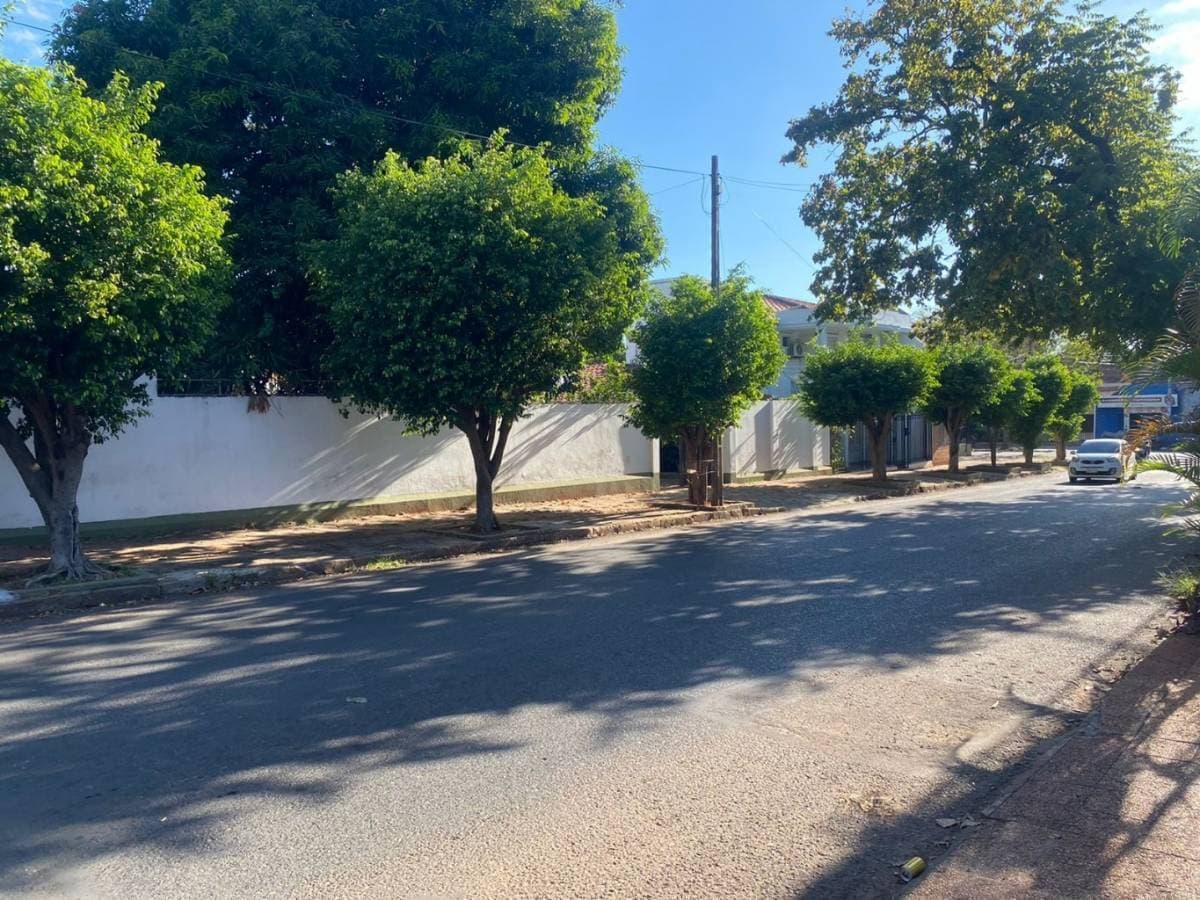 Vendo propiedad en esquina estratégica sobre avda. Medicos del chaco