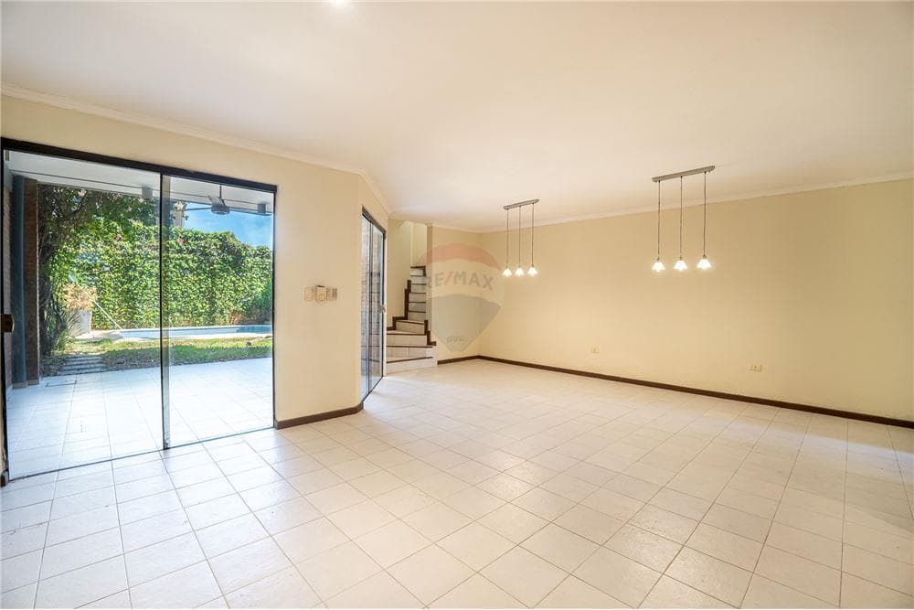 Duplex a 1 cuadra de Molas Lopez, foto 5