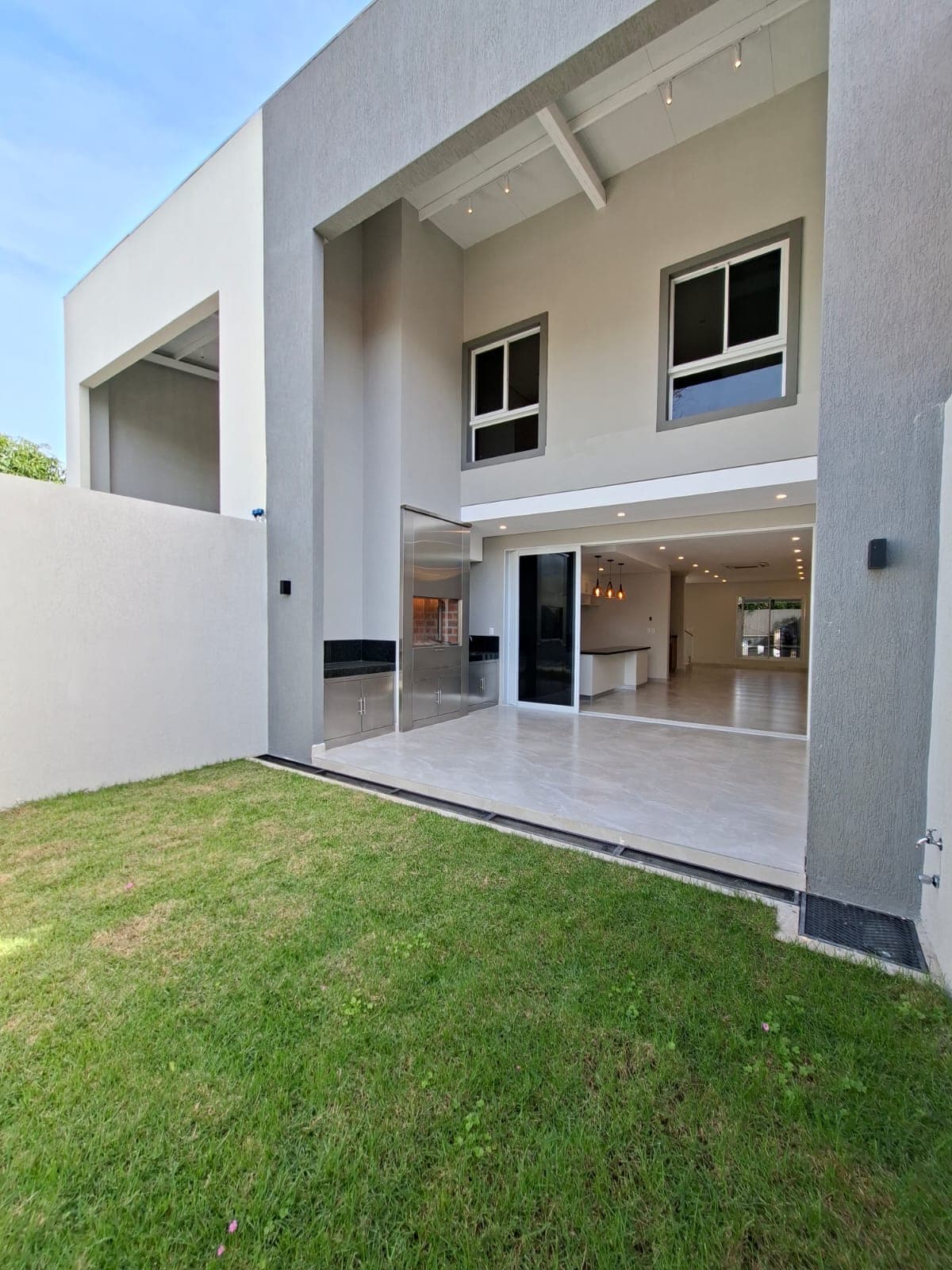 Dúplex En Venta A Estrenar, De 3 Habitaciones En Suite, Barrio Villa Aurelia