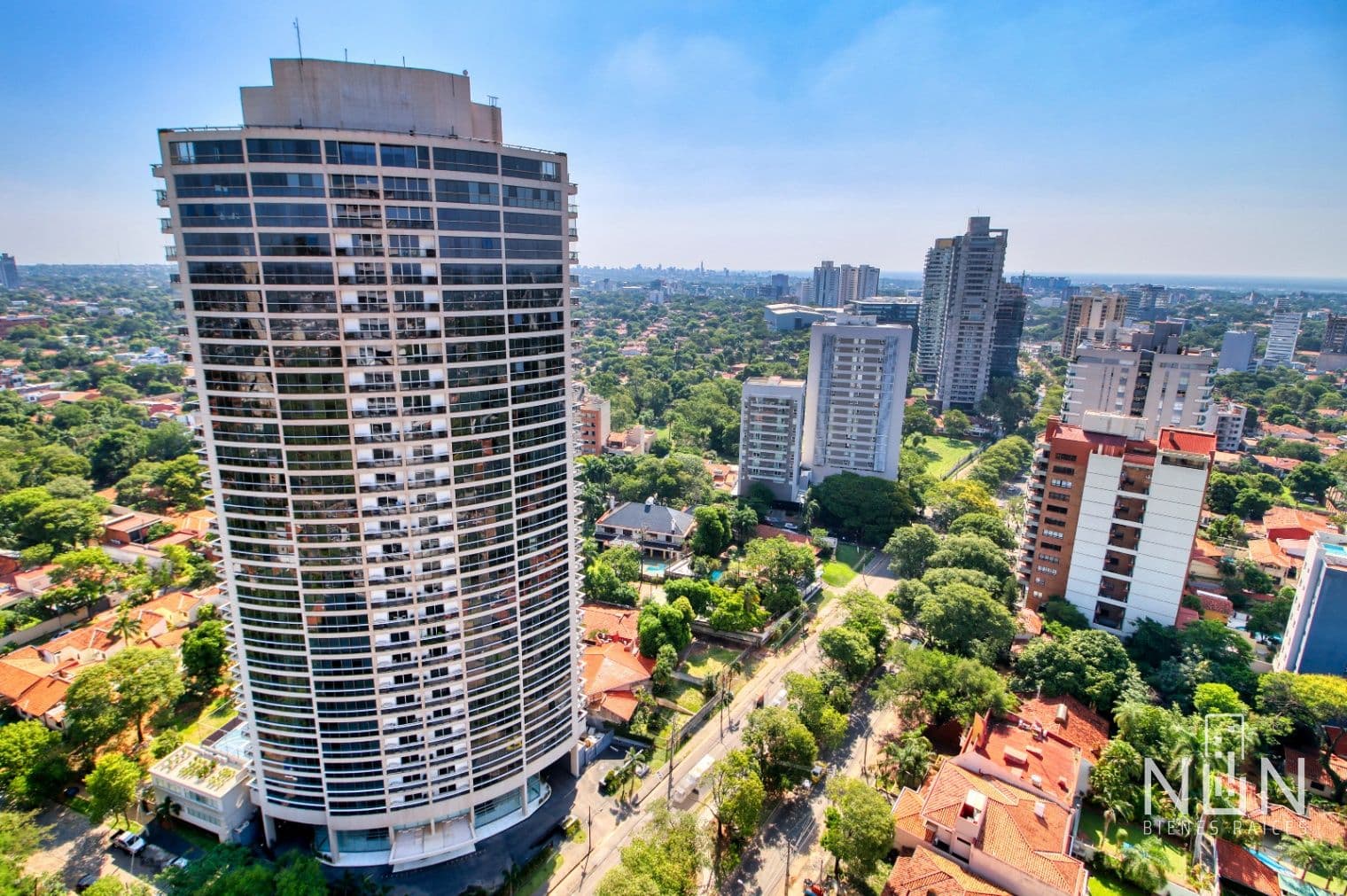 Departamento amoblado en alquiler en el eje corporativo de Asunción - Sta Teresa — foto principal