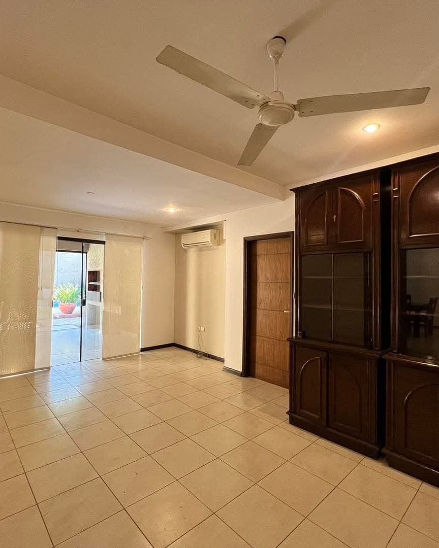 Residencia De 4 Dormitorios En Villa Aurelia, foto 4