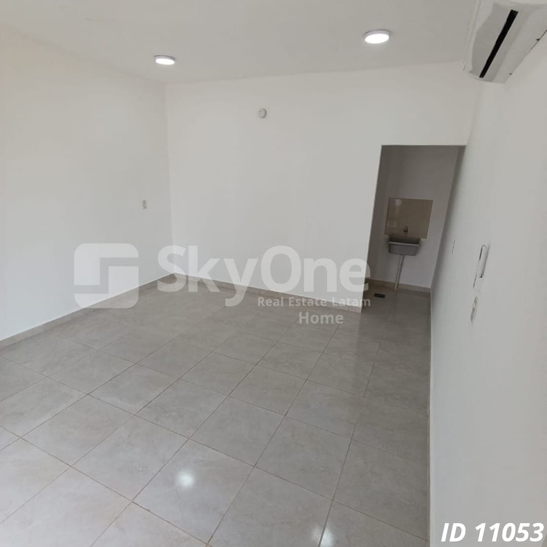 Salón comercial a estrenar en laurelty Luque — foto 5