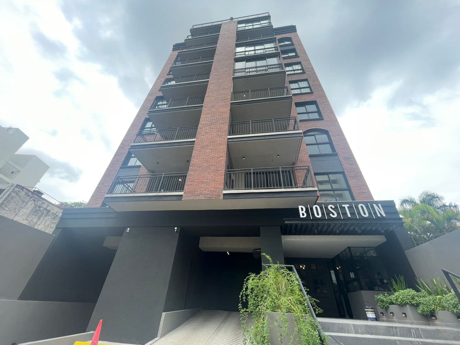 Exclusivo Depto 1 Dormitorio A Estrenar En Las Mercedes — foto 3