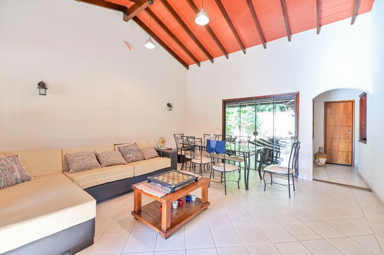 Casa con piscina en Ñemby, foto 5